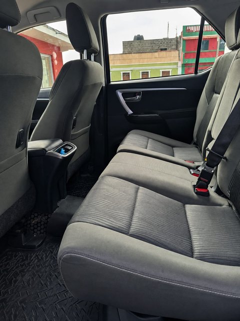 Bancos traseiros do Toyota Fortuner